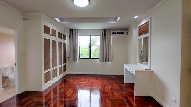 4 卧室 独立房屋 出租 在  - Image 9