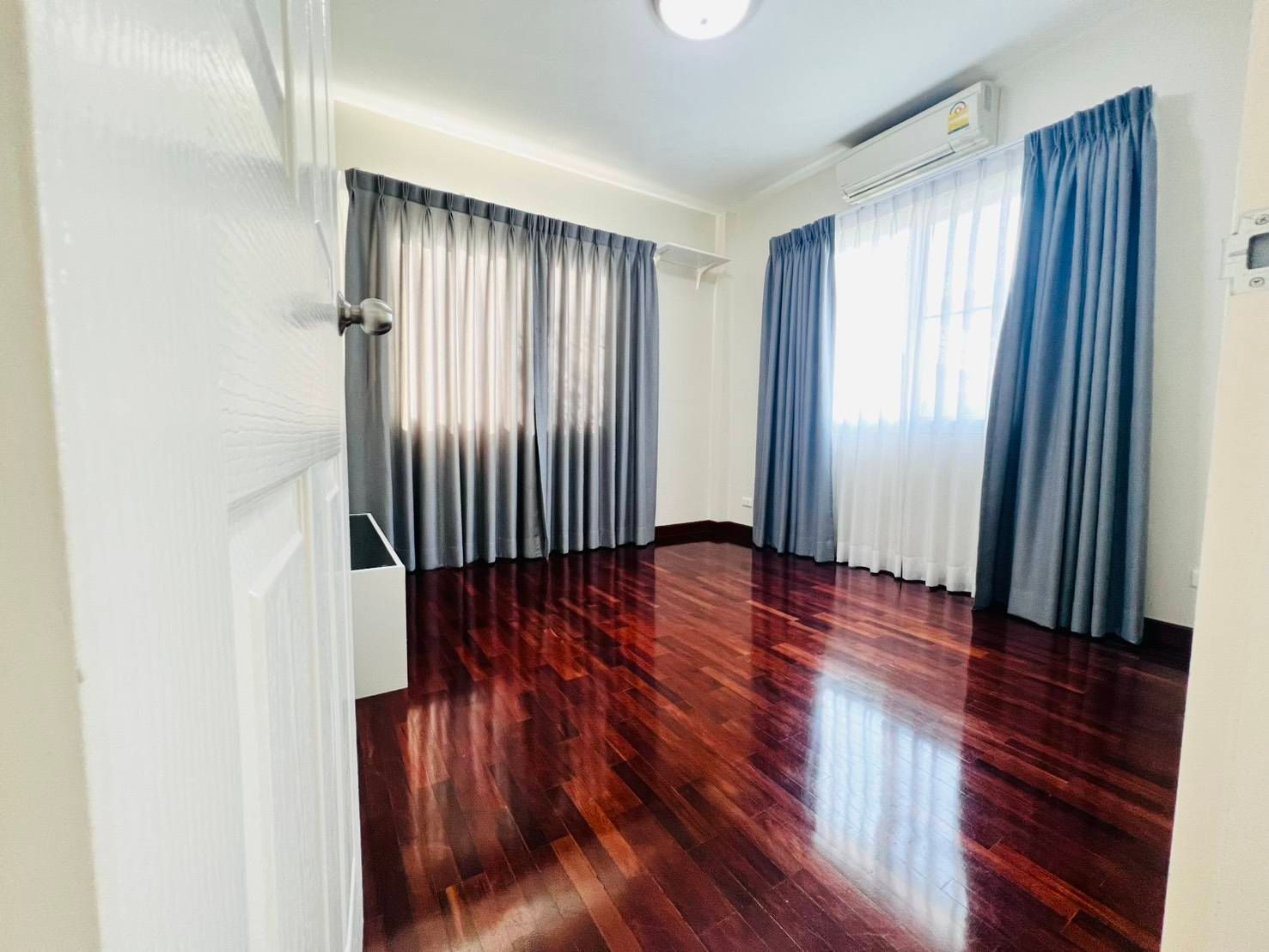 uploads/efe1bc97-da39-4732-9026-bc1cbf882b7a/20ec97f0-095c-44b7-82f9-1cfdcc80ade7