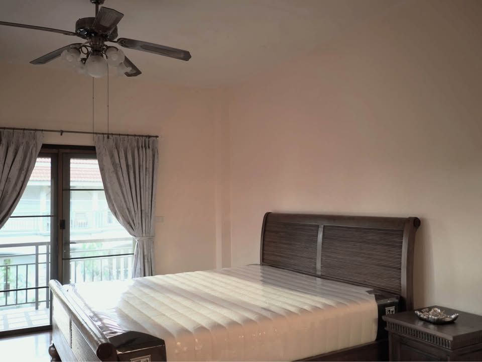 5 卧室 独立房屋 出租 在  - Image 8