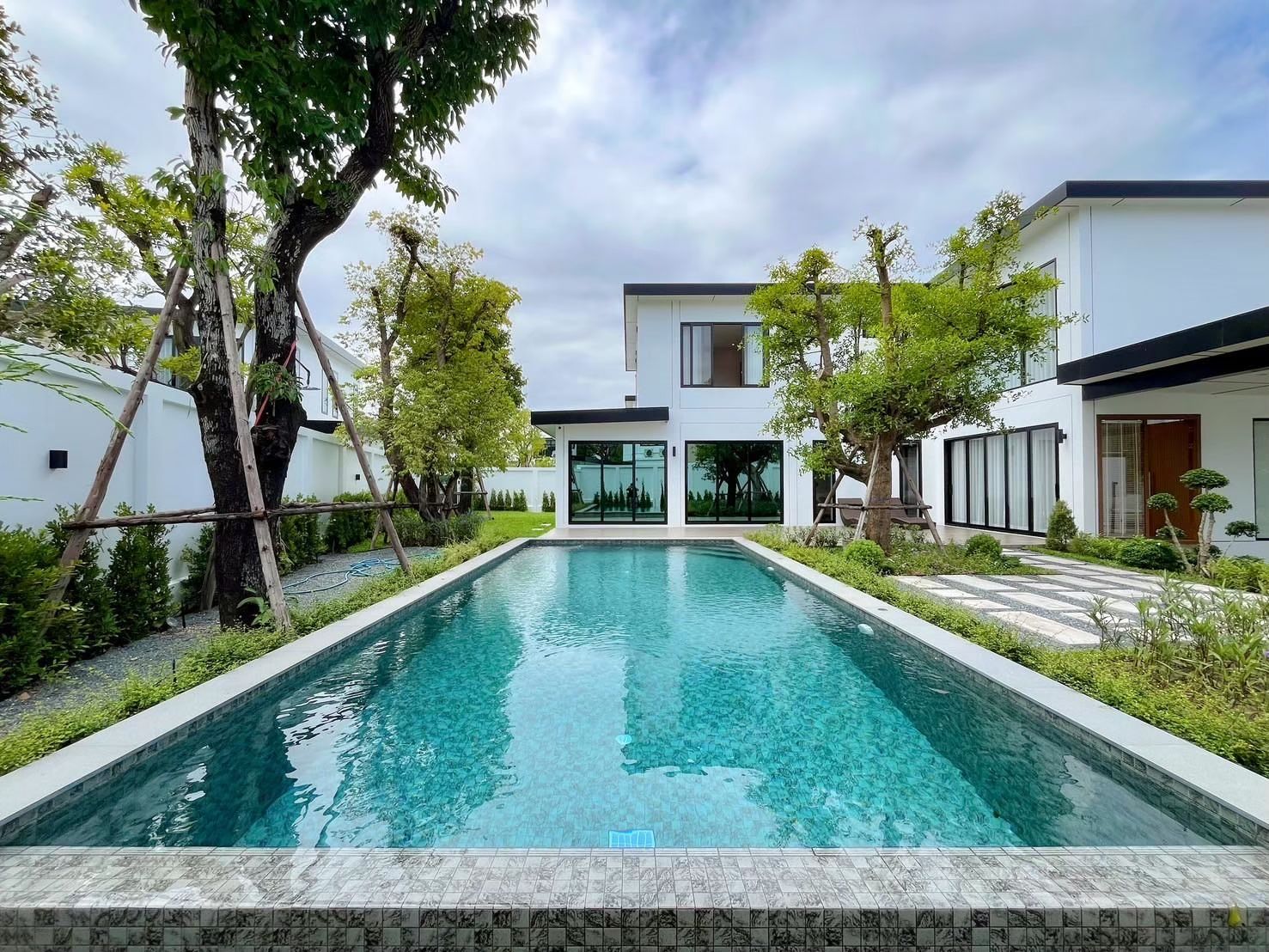 uploads/efe1bc97-da39-4732-9026-bc1cbf882b7a/2273a887-60ce-4593-a9b4-7fa057f9ca4a