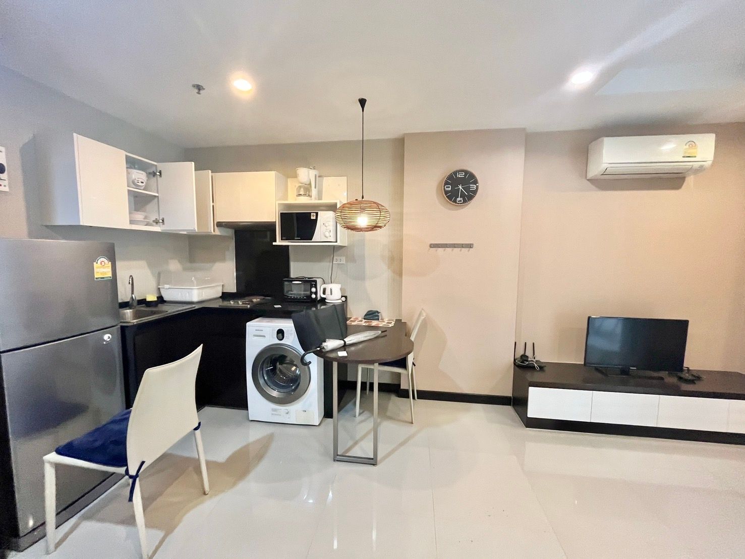 1 卧室 公寓 出租 在  - Image 3