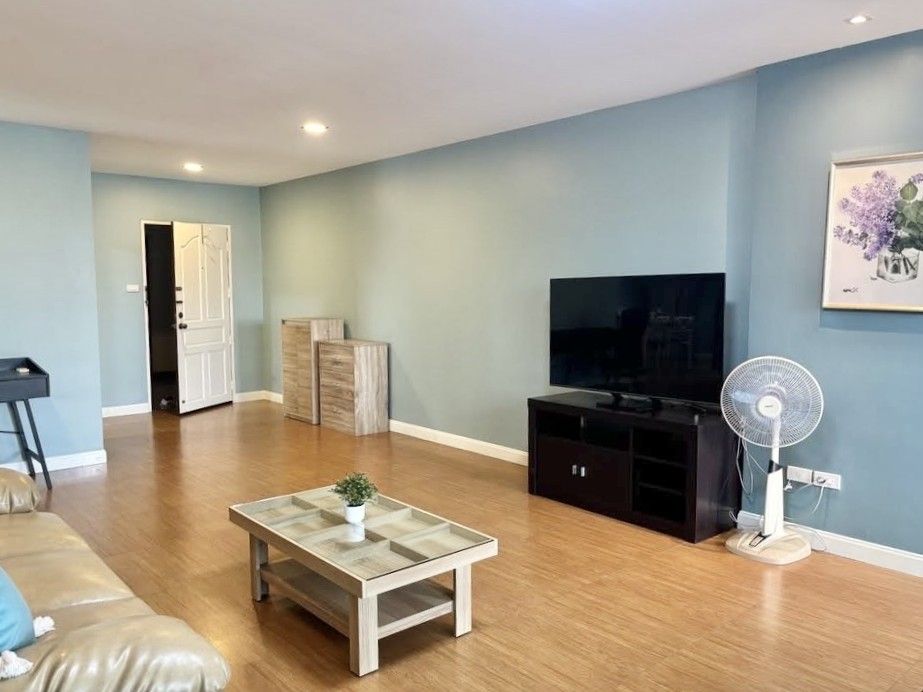 1 卧室 公寓 出租 在  - Image 6