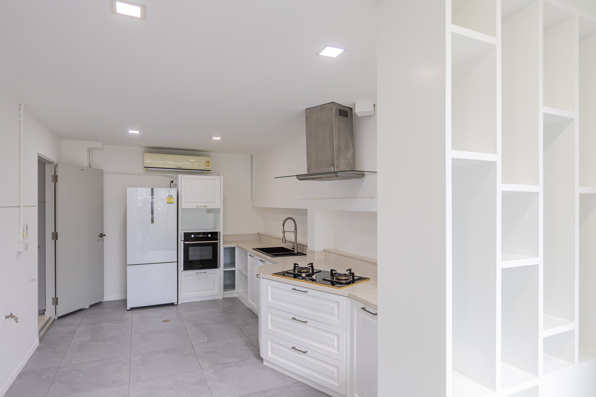 3 卧室 联排别墅 出租 在  - Image 6