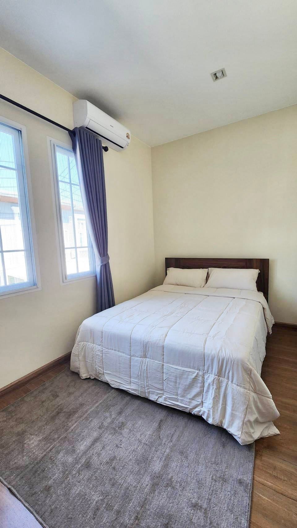 2 卧室 联排别墅 出租 在  - Image 7