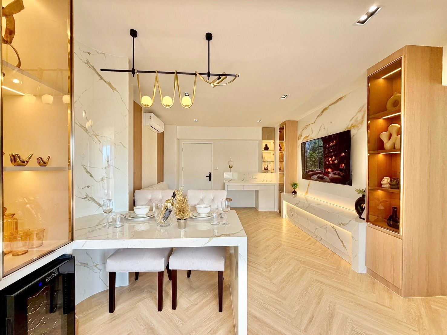 Ruan Kum Tower - Image 2