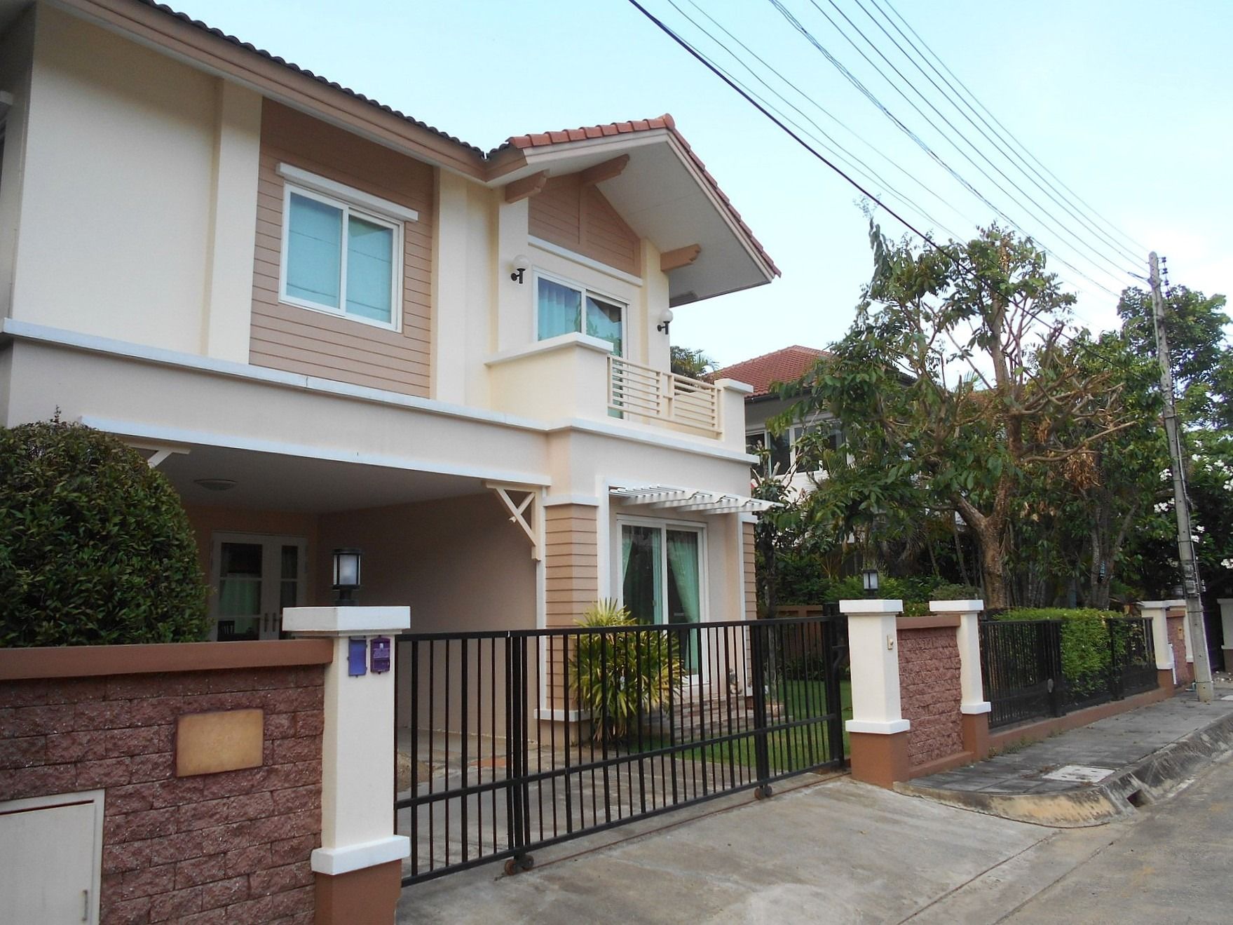 3 卧室 独立房屋 出租 在  - Image 1