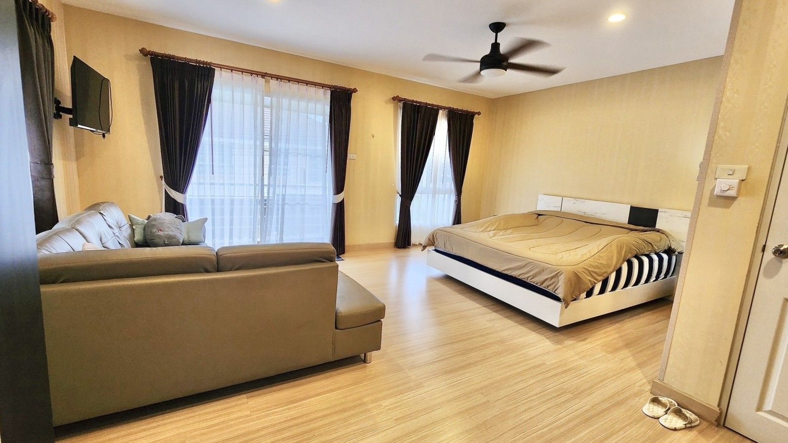 uploads/efe1bc97-da39-4732-9026-bc1cbf882b7a/2a246325-5af1-41c3-a336-b75415cf6499