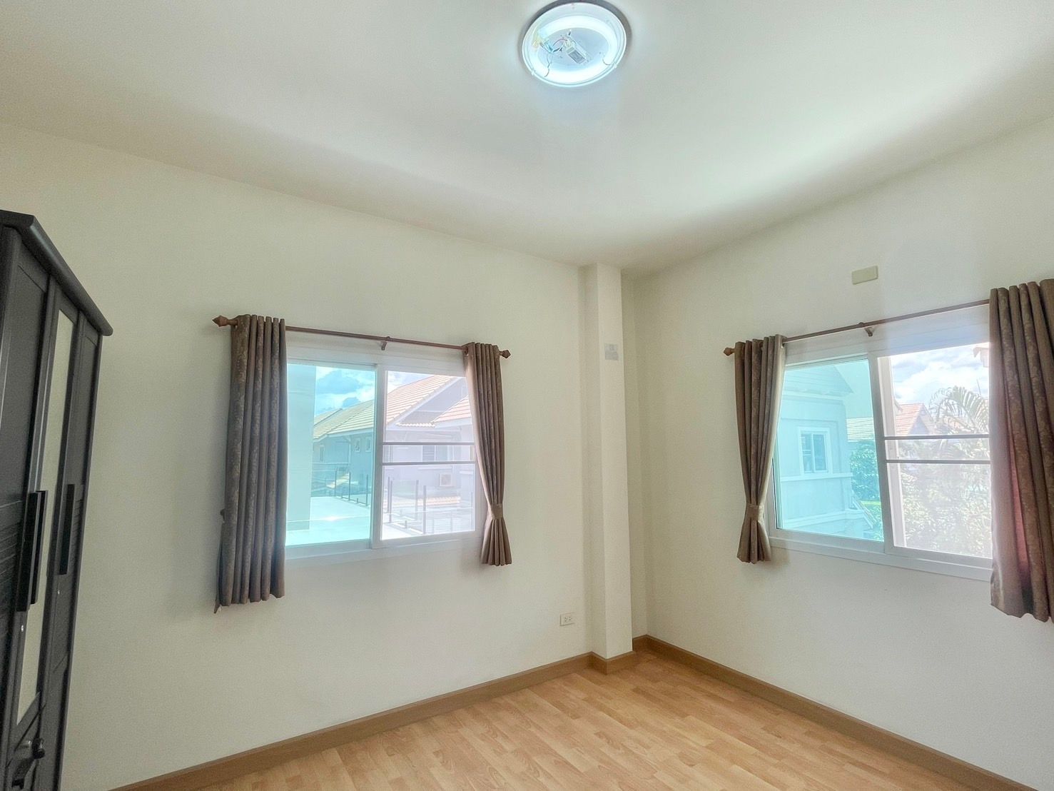 3 卧室 独立房屋 出租 在  - Image 18