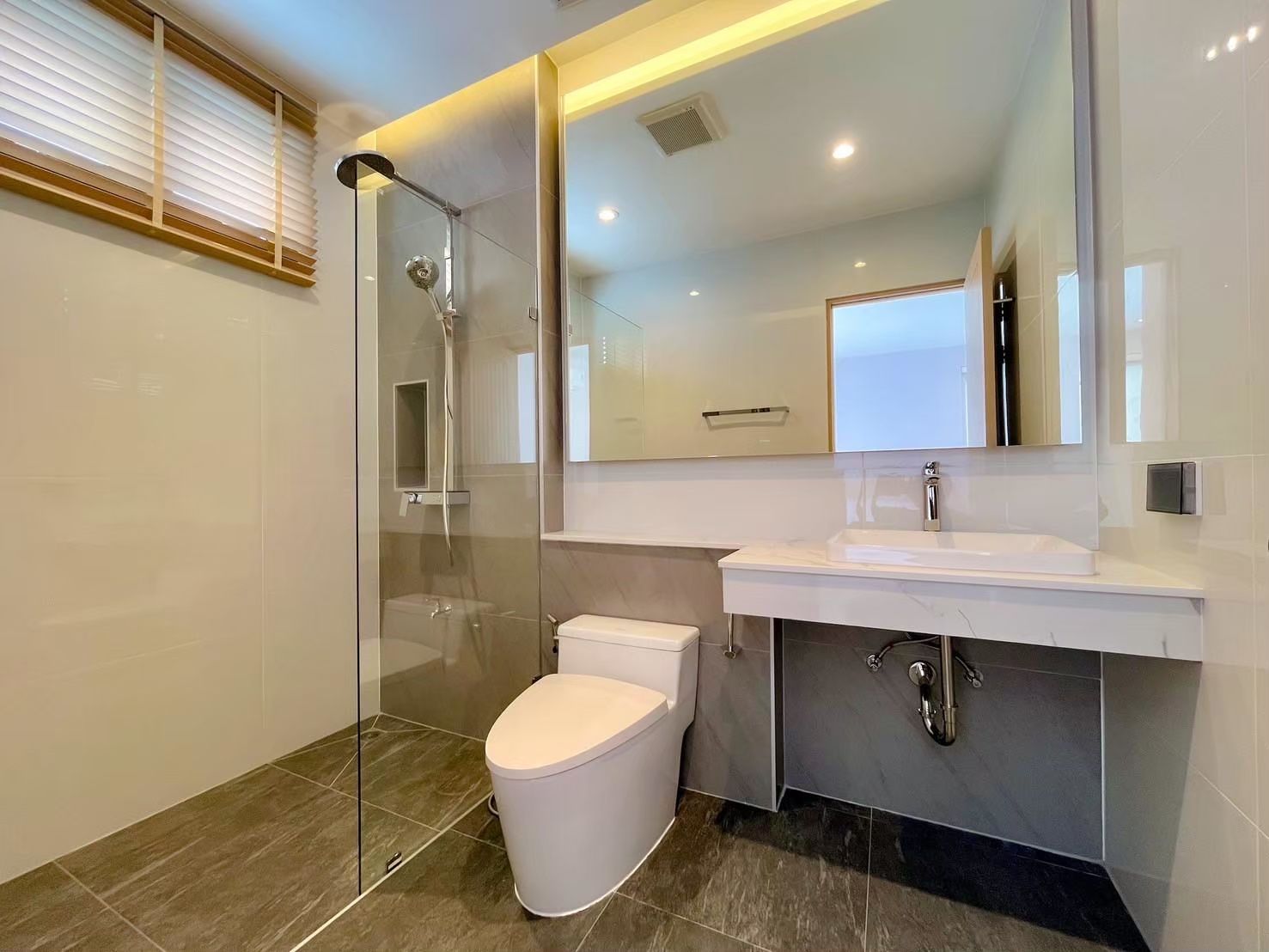 uploads/efe1bc97-da39-4732-9026-bc1cbf882b7a/2c9cee5a-34c6-4b09-93df-42289c41701d