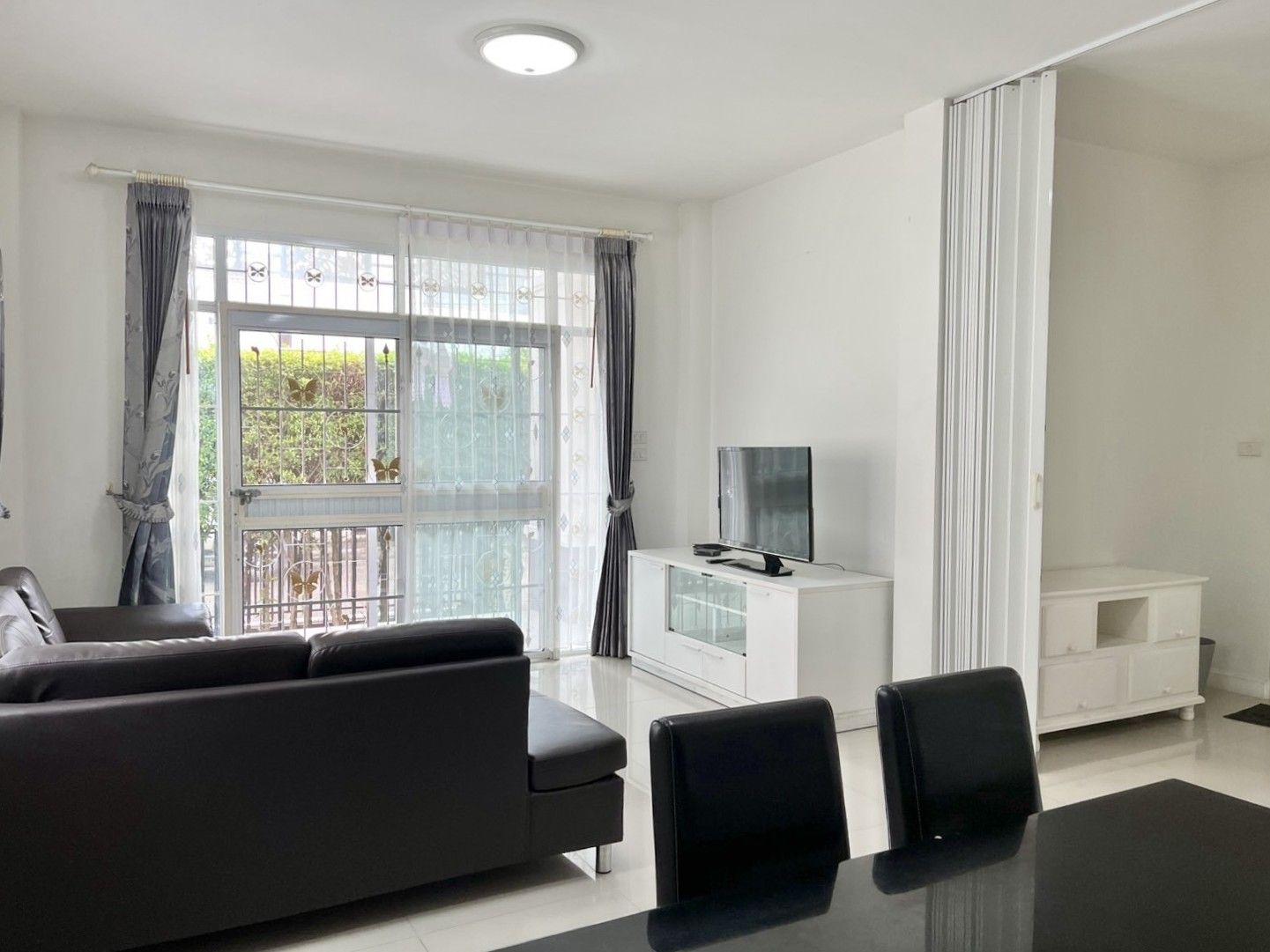 uploads/efe1bc97-da39-4732-9026-bc1cbf882b7a/2cc8673a-fe48-45f1-9d59-685a1706c9e7