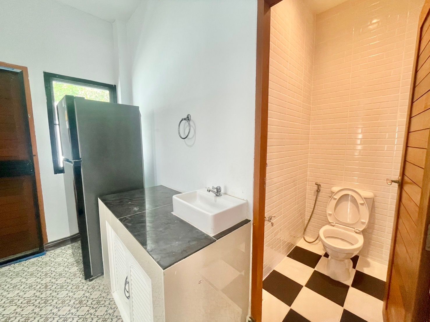 4 卧室 独立房屋 出租 在  - Image 25