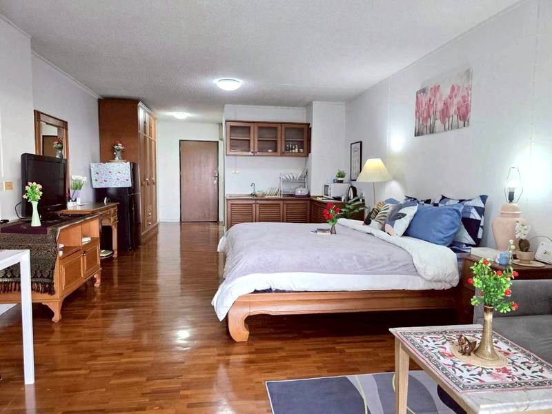 Hillside 4 Condotel - Image 1