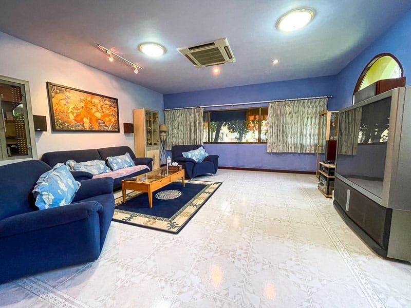 uploads/efe1bc97-da39-4732-9026-bc1cbf882b7a/30bbe7b9-918a-4b49-8650-4dff085dc294