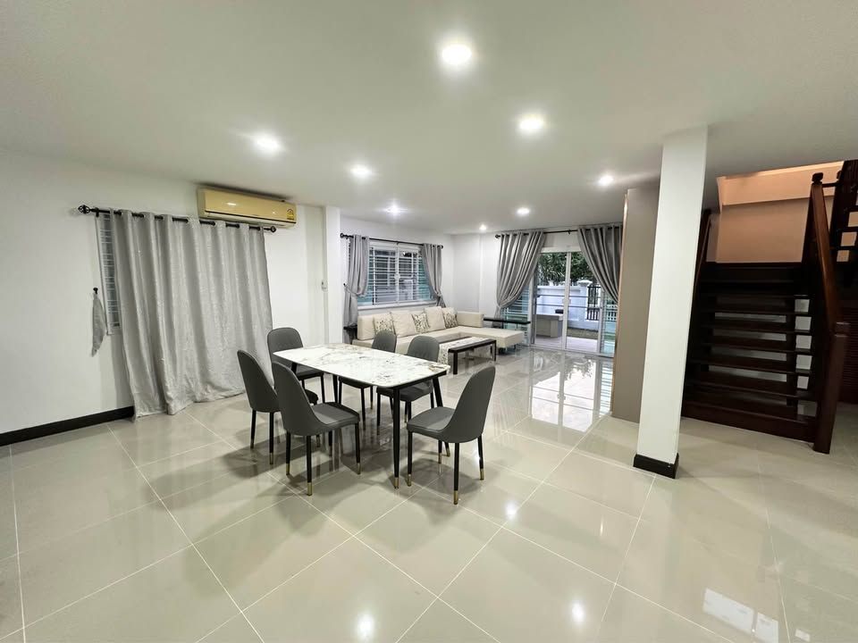 6 Bedroom House For Rent in San Phak Wan, Hang Dong, Chiang Mai - Image 3