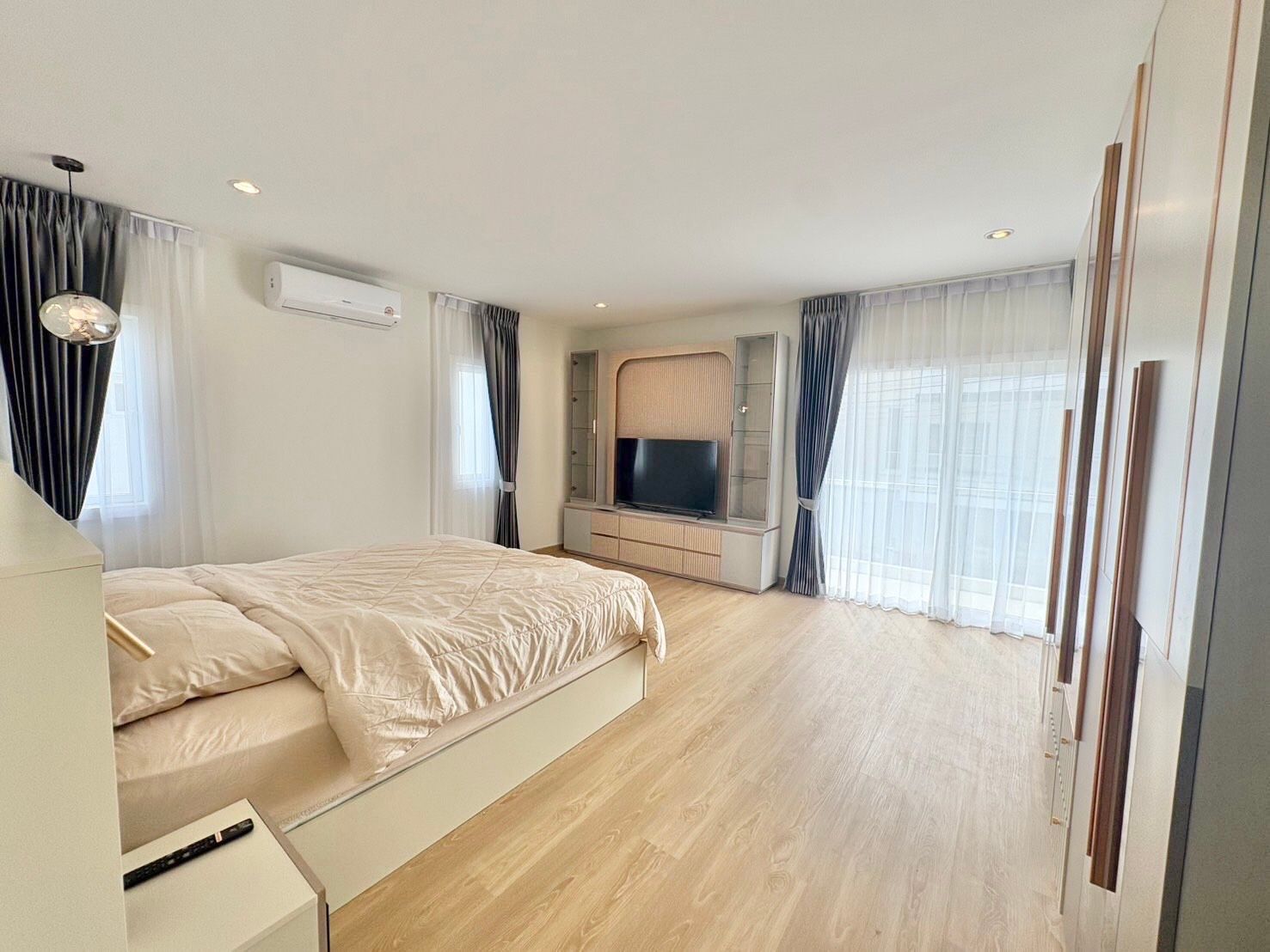 4 卧室 独立房屋 出租 在  - Image 7