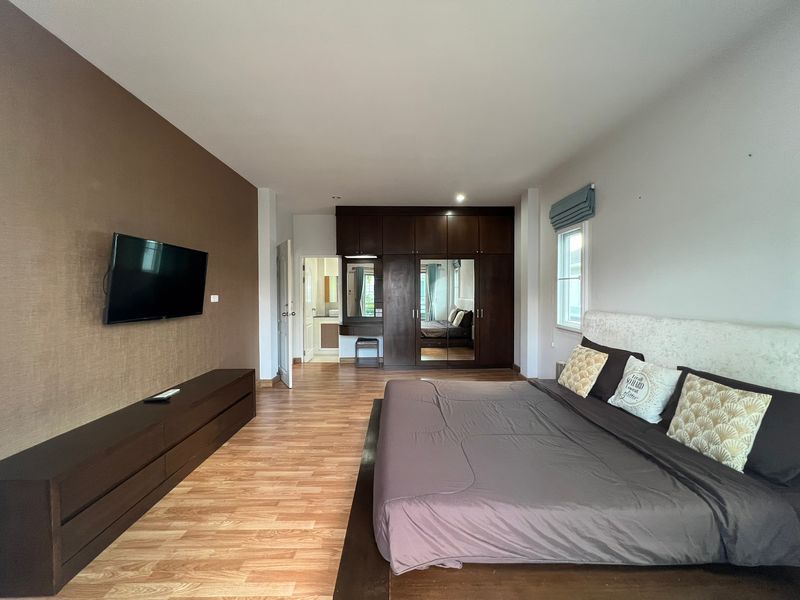 4 卧室 独立房屋 出租 在  - Image 7