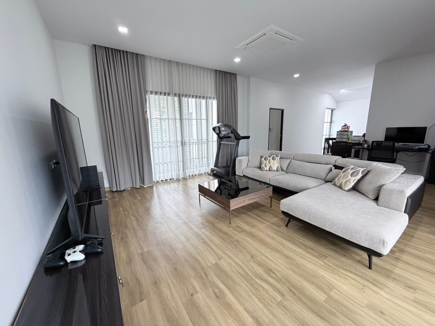 uploads/efe1bc97-da39-4732-9026-bc1cbf882b7a/355985f4-e6b0-40ee-aa22-6a06ccbd8af3