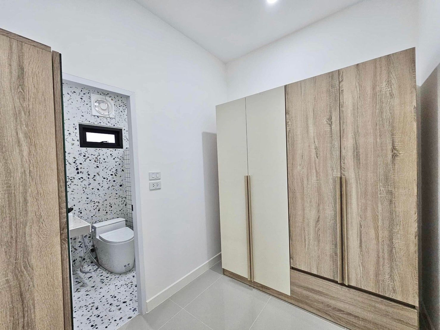 uploads/efe1bc97-da39-4732-9026-bc1cbf882b7a/36671b66-dcd5-44b4-b5e1-d2be0512748c