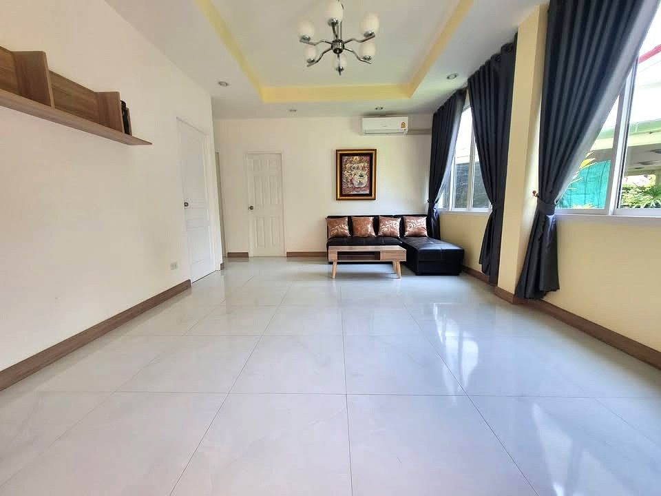 7 卧室 独立房屋 出售 在  - Image 14