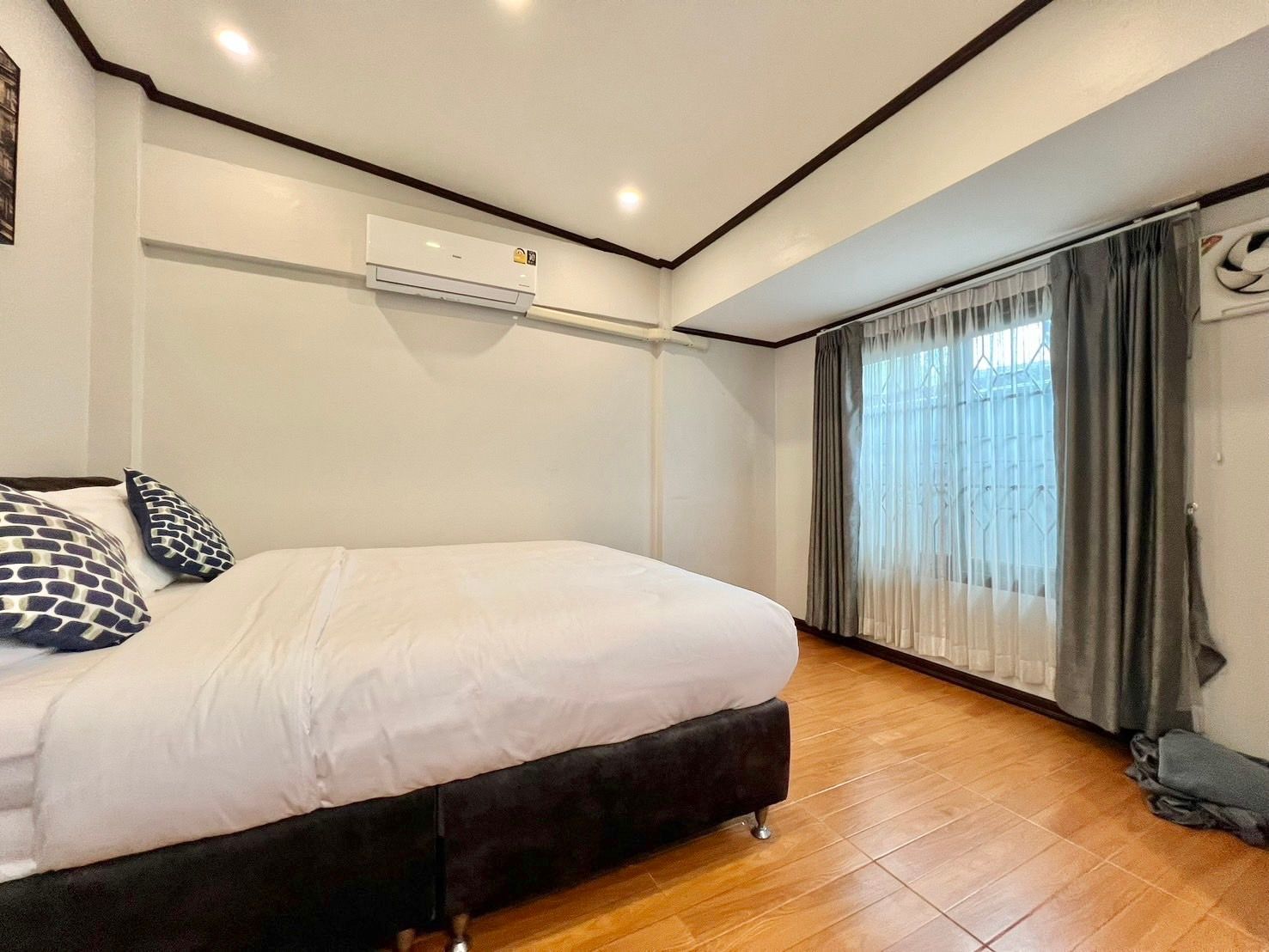 uploads/efe1bc97-da39-4732-9026-bc1cbf882b7a/3878983e-caeb-48e1-81c8-8854fb57cb28