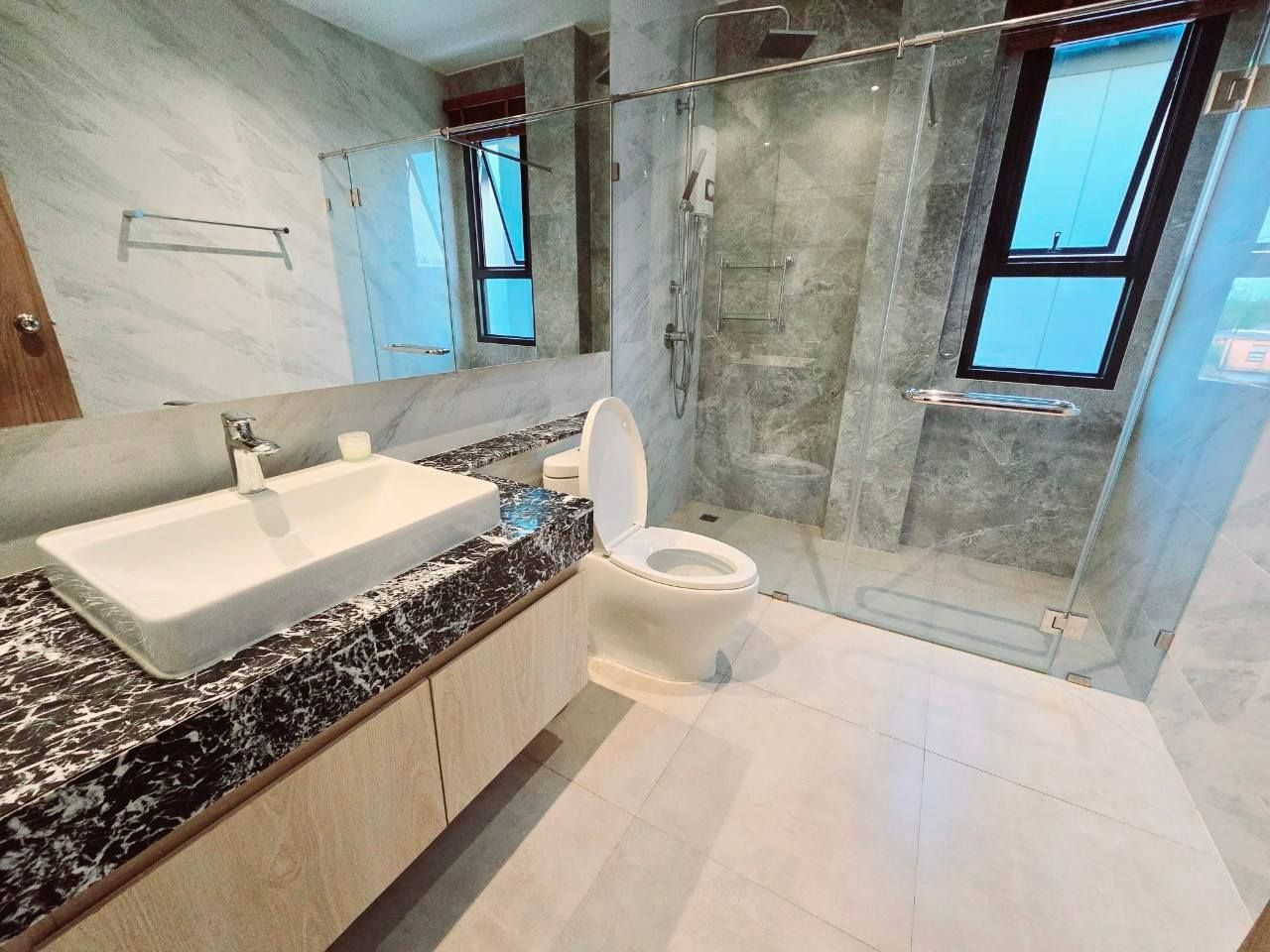 Akaluck Sansai - Image 12