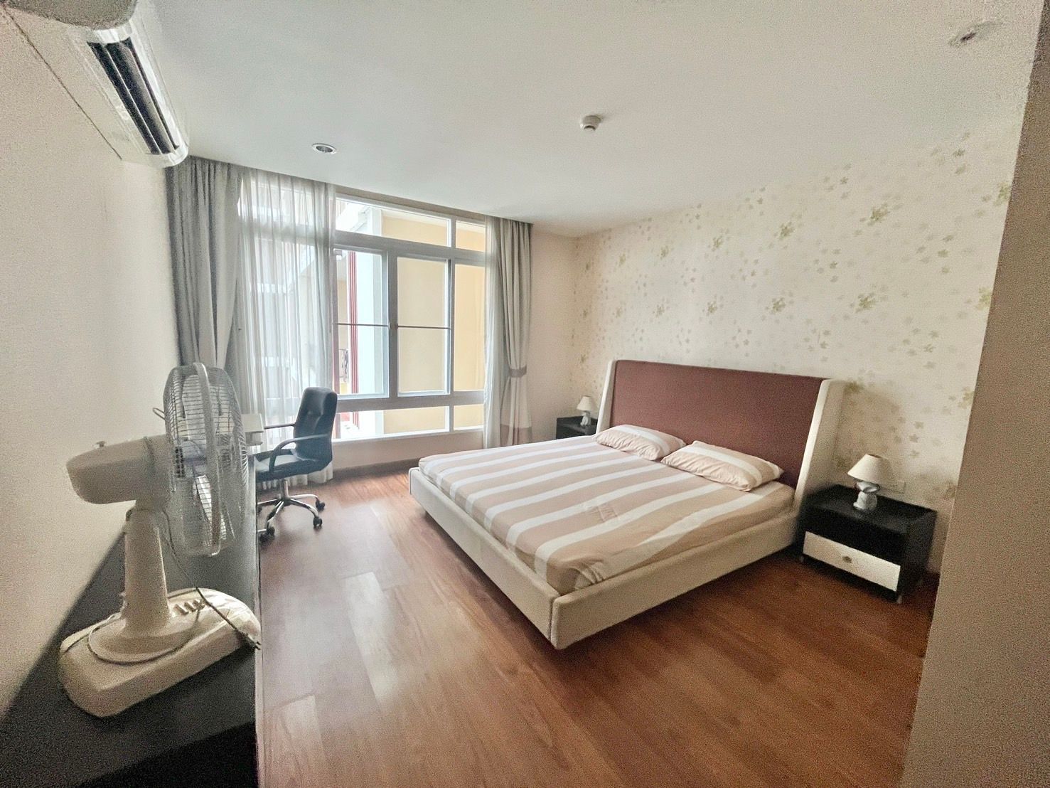 1 卧室 公寓 出租 在  - Image 2