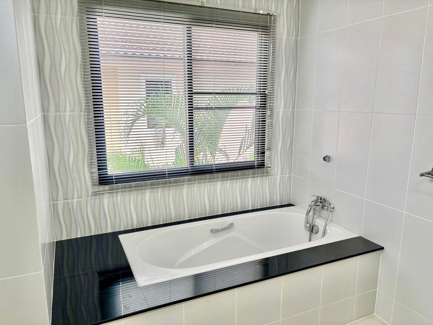 uploads/efe1bc97-da39-4732-9026-bc1cbf882b7a/39c63a33-73e9-4ba5-b05e-ae9e02e4a08b