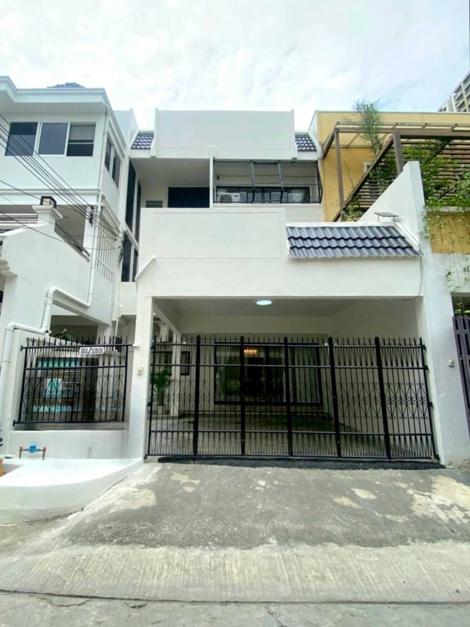 6 卧室 独立房屋 出租 在  - Image 1