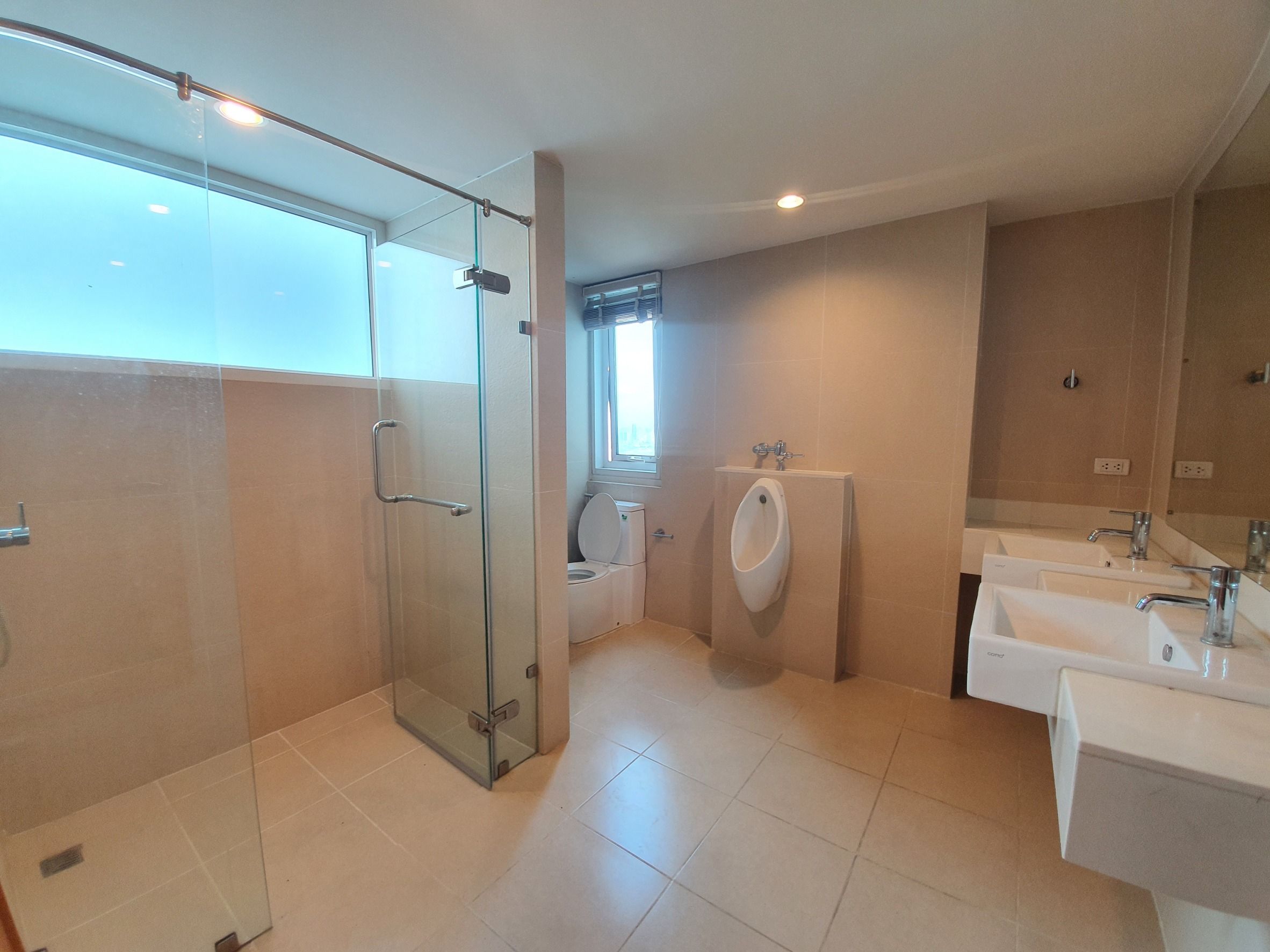 Circle Condominium - Image 14