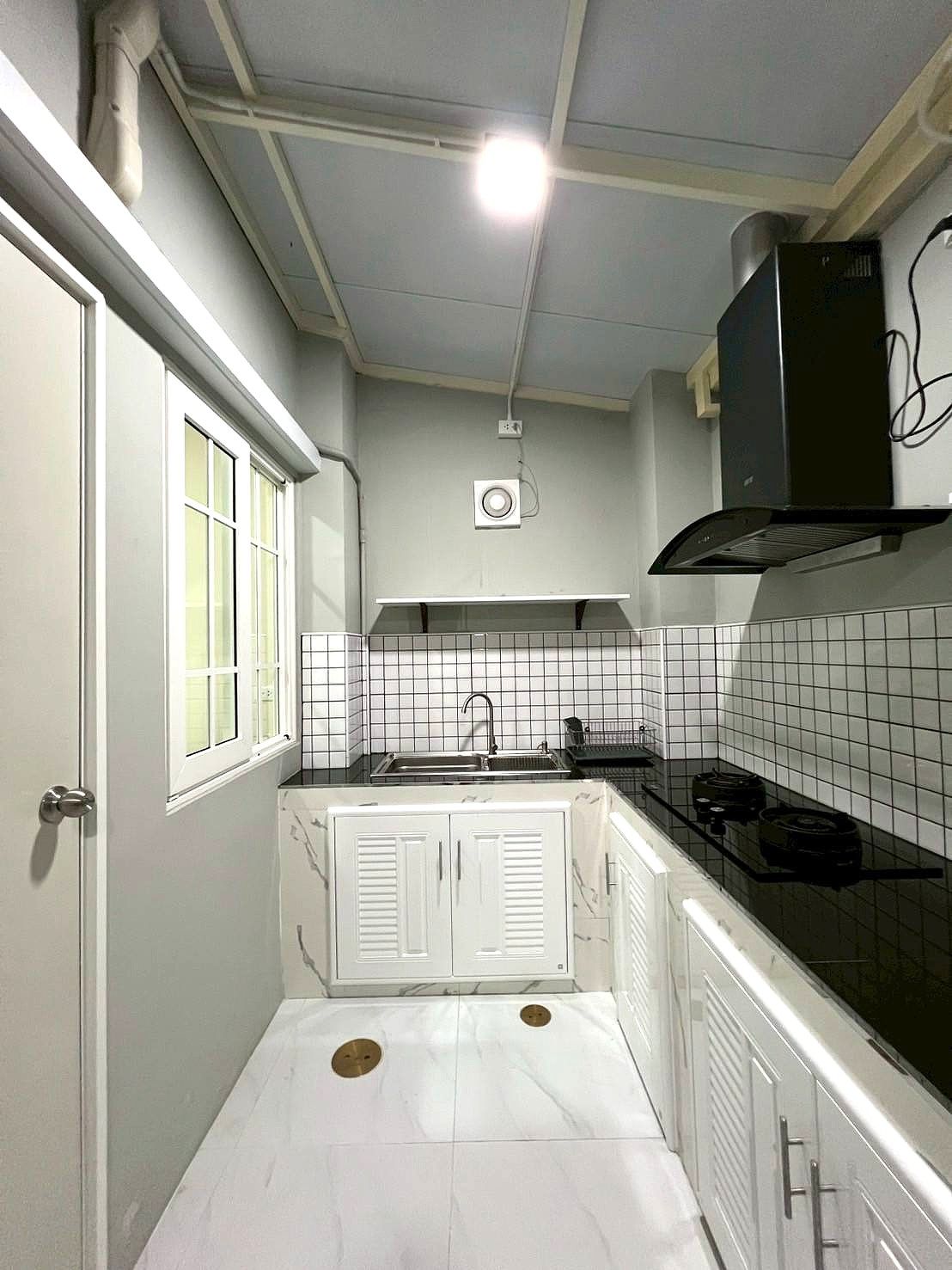 3 卧室 联排别墅 出租 在  - Image 4