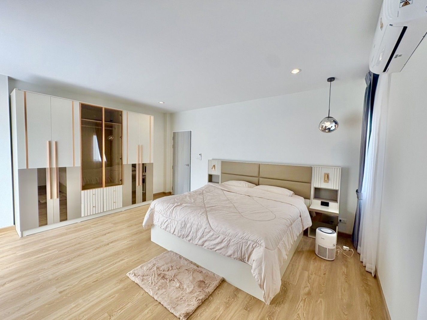 4 卧室 独立房屋 出租 在  - Image 6