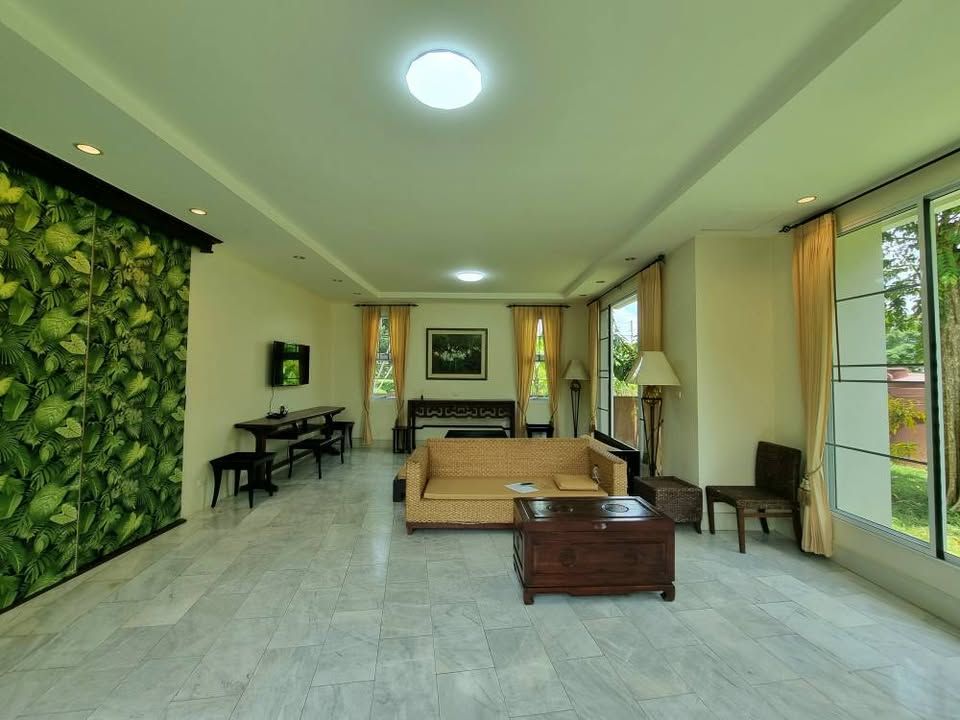 5 卧室 独立房屋 出租 在  - Image 2