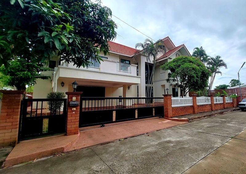 4 卧室 独立房屋 出租 在  - Image 1