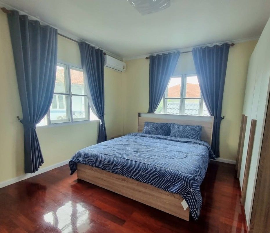 7 卧室 独立房屋 出售 在  - Image 10