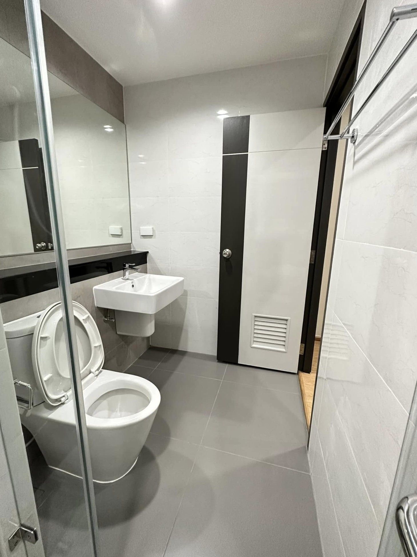 1 卧室 公寓 出租 在  - Image 6