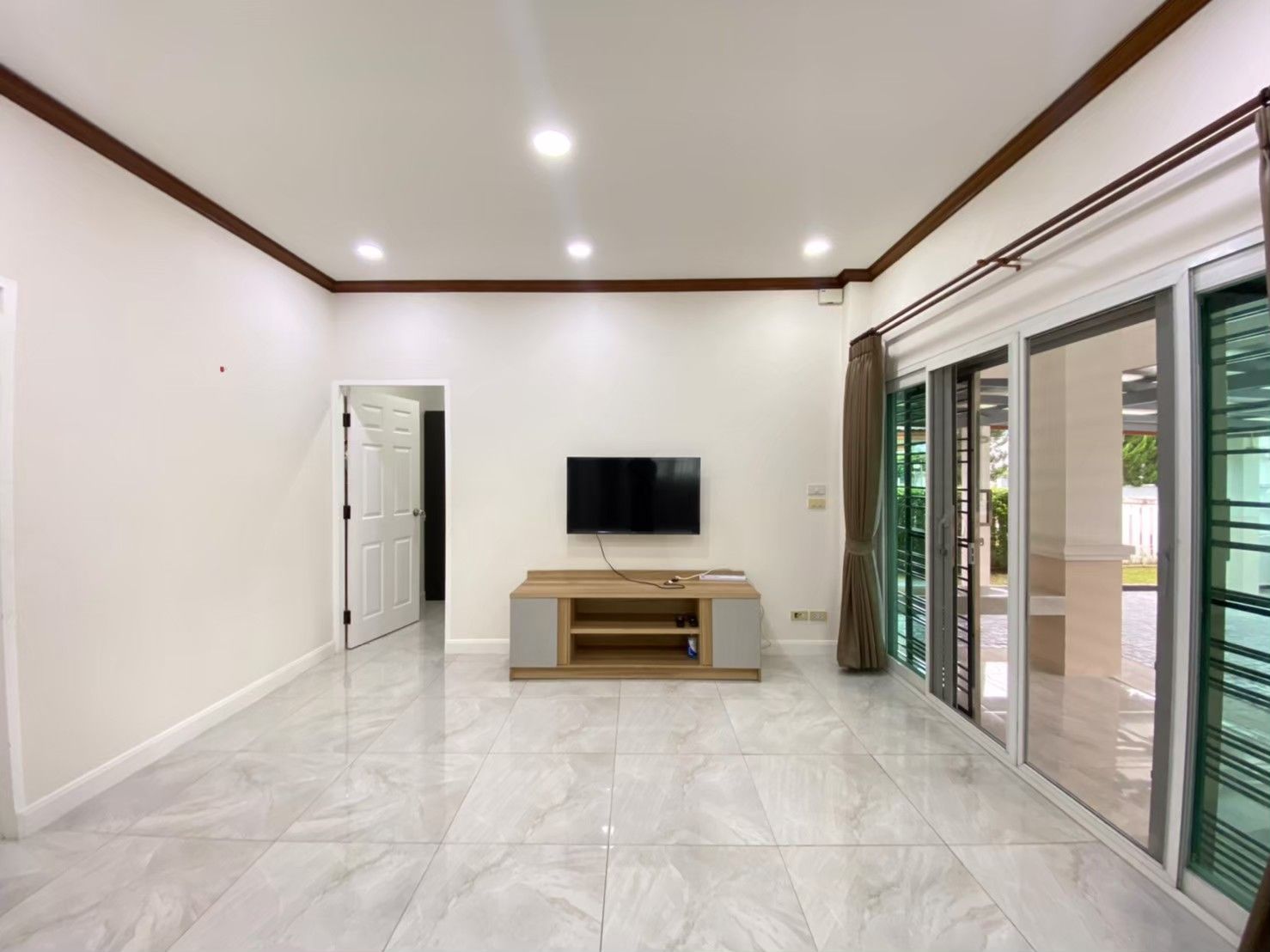 uploads/efe1bc97-da39-4732-9026-bc1cbf882b7a/40f1350c-c807-4986-8654-7ff7ef655bd8