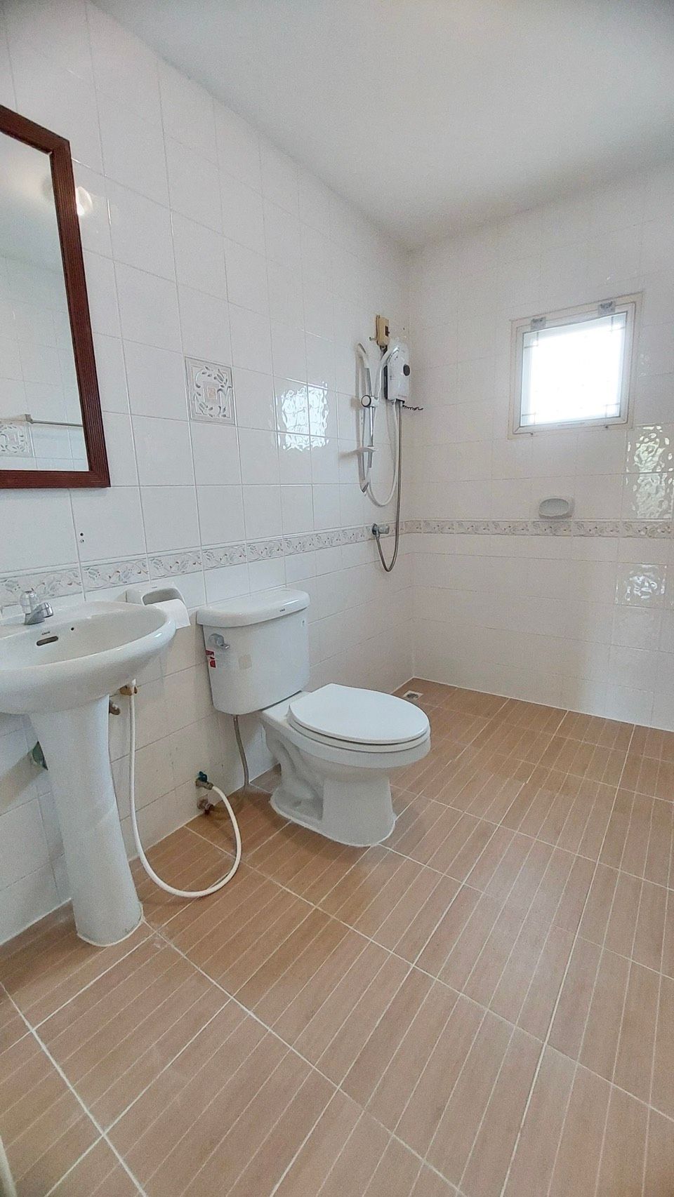 4 卧室 独立房屋 出租 在  - Image 18