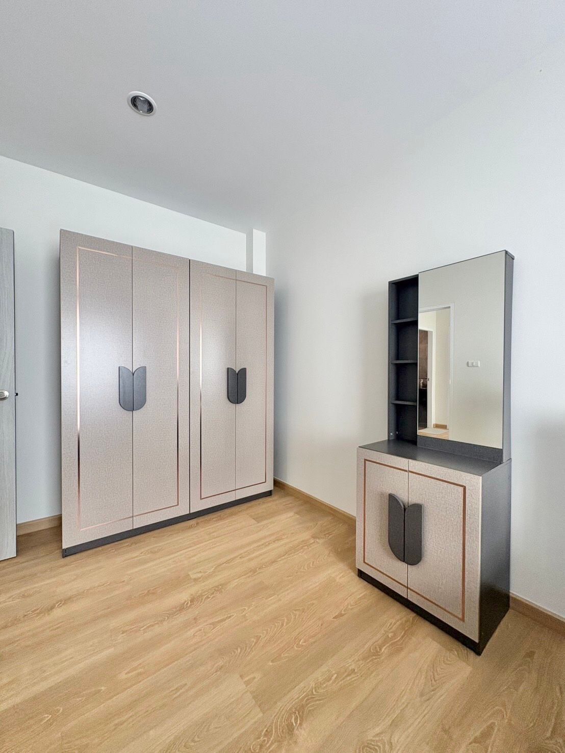 4 卧室 独立房屋 出租 在  - Image 14