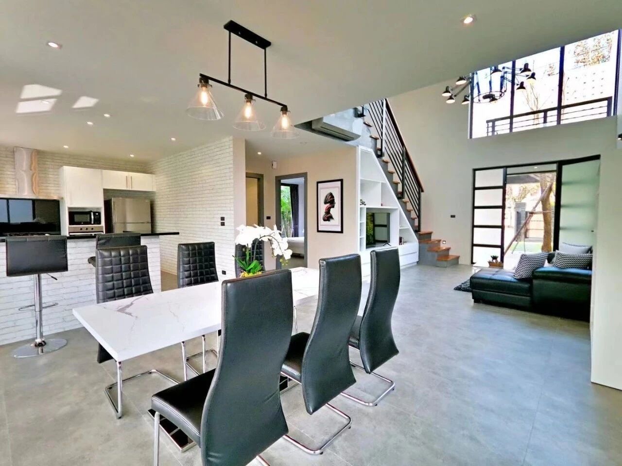 uploads/efe1bc97-da39-4732-9026-bc1cbf882b7a/4295a1f5-33ef-404f-a5a8-82842d857248