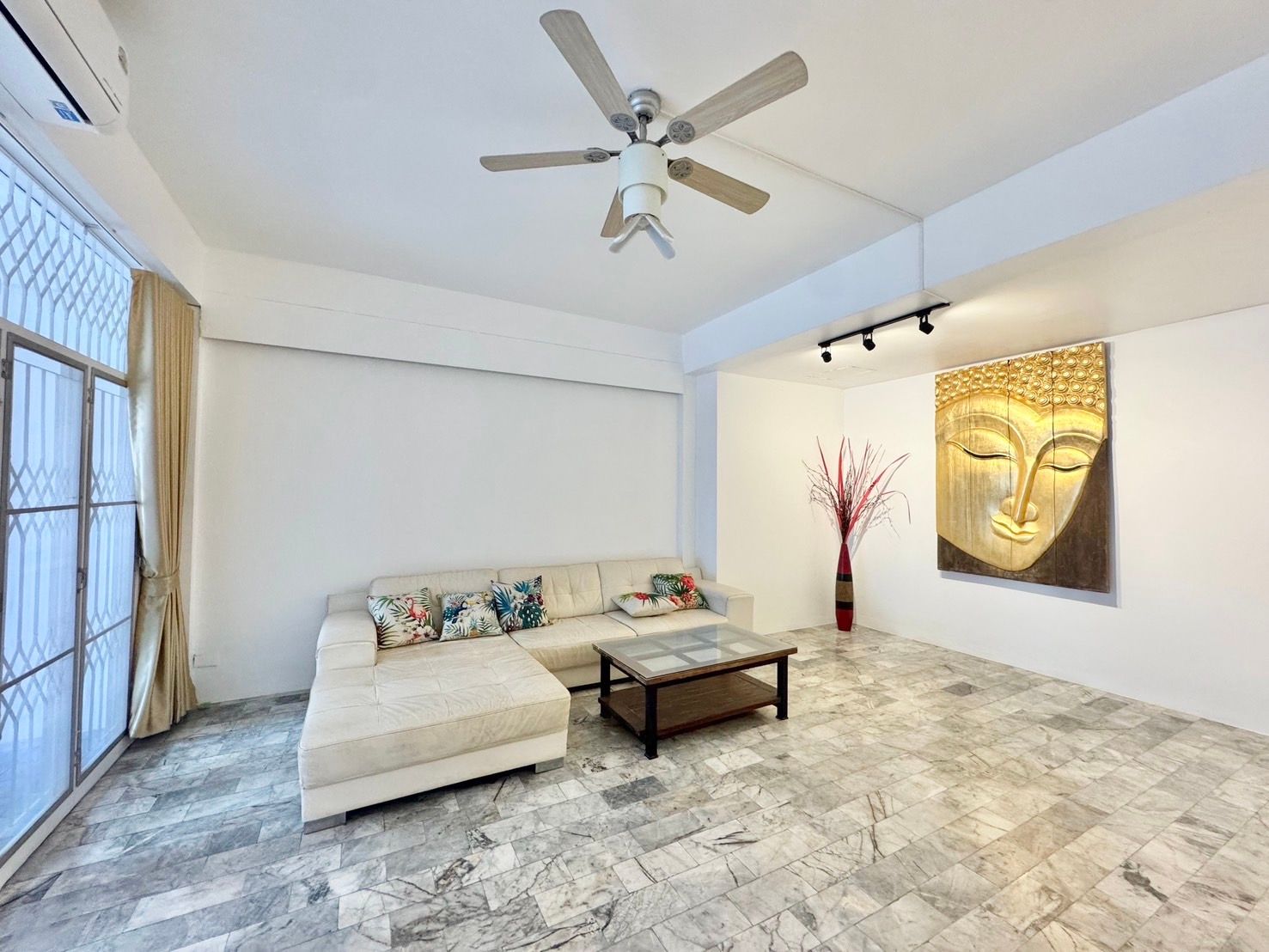 2 Bedroom Townhouse For Rent in Si Phum, Mueang Chiang Mai, Chiang Mai - Image 2