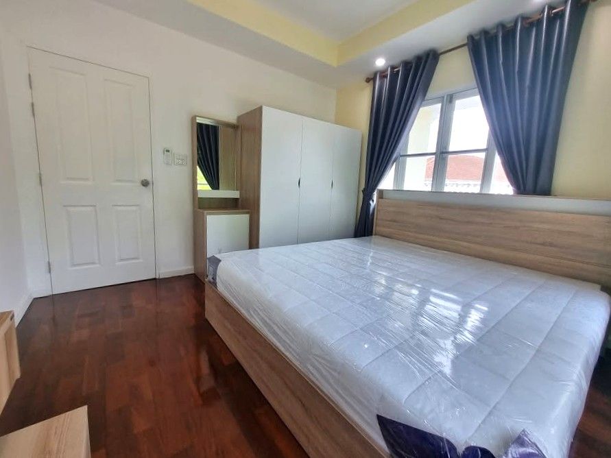 7 卧室 独立房屋 出售 在  - Image 8