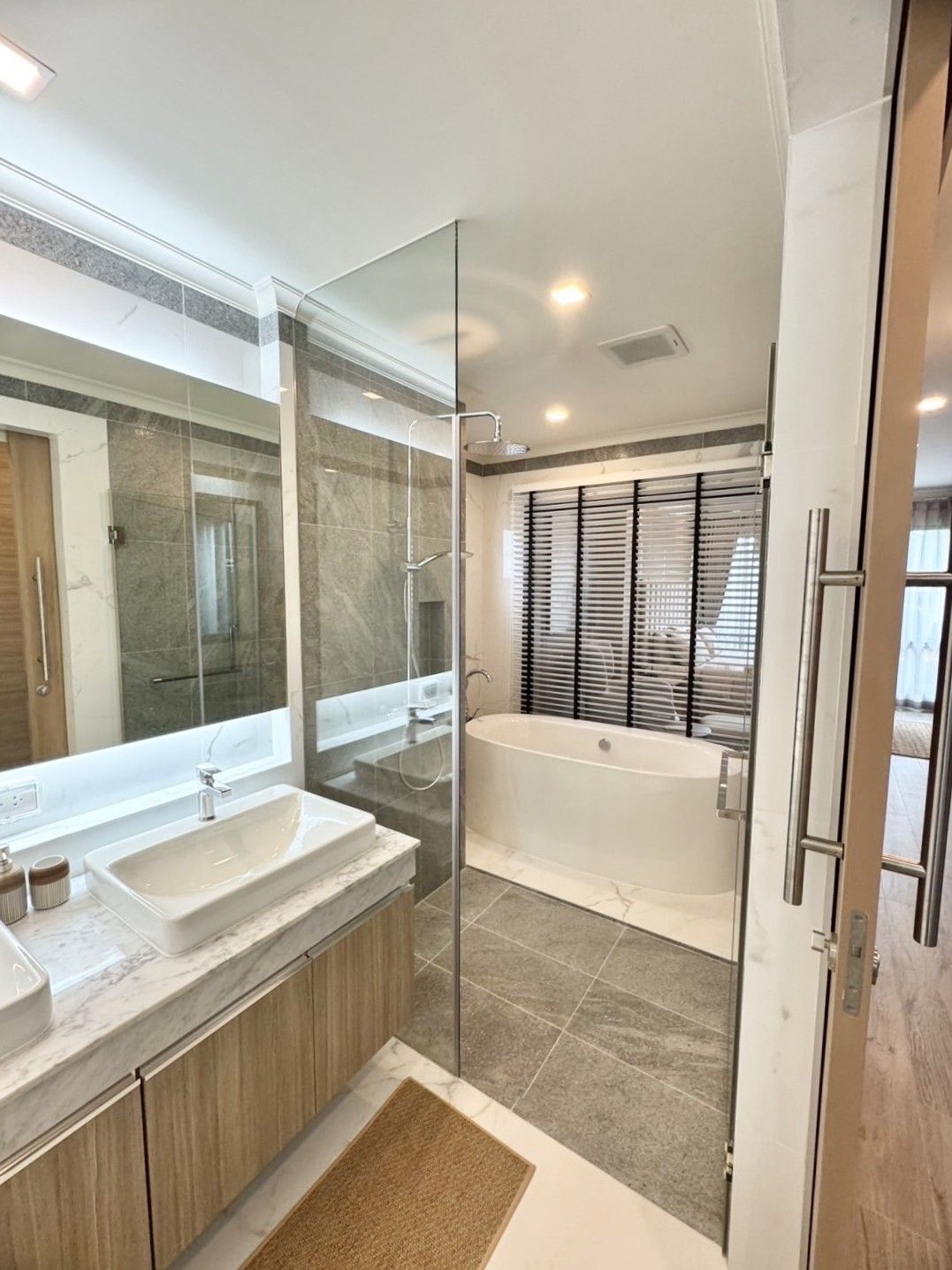 uploads/efe1bc97-da39-4732-9026-bc1cbf882b7a/471d4335-204d-4d8a-b429-321684a1c542