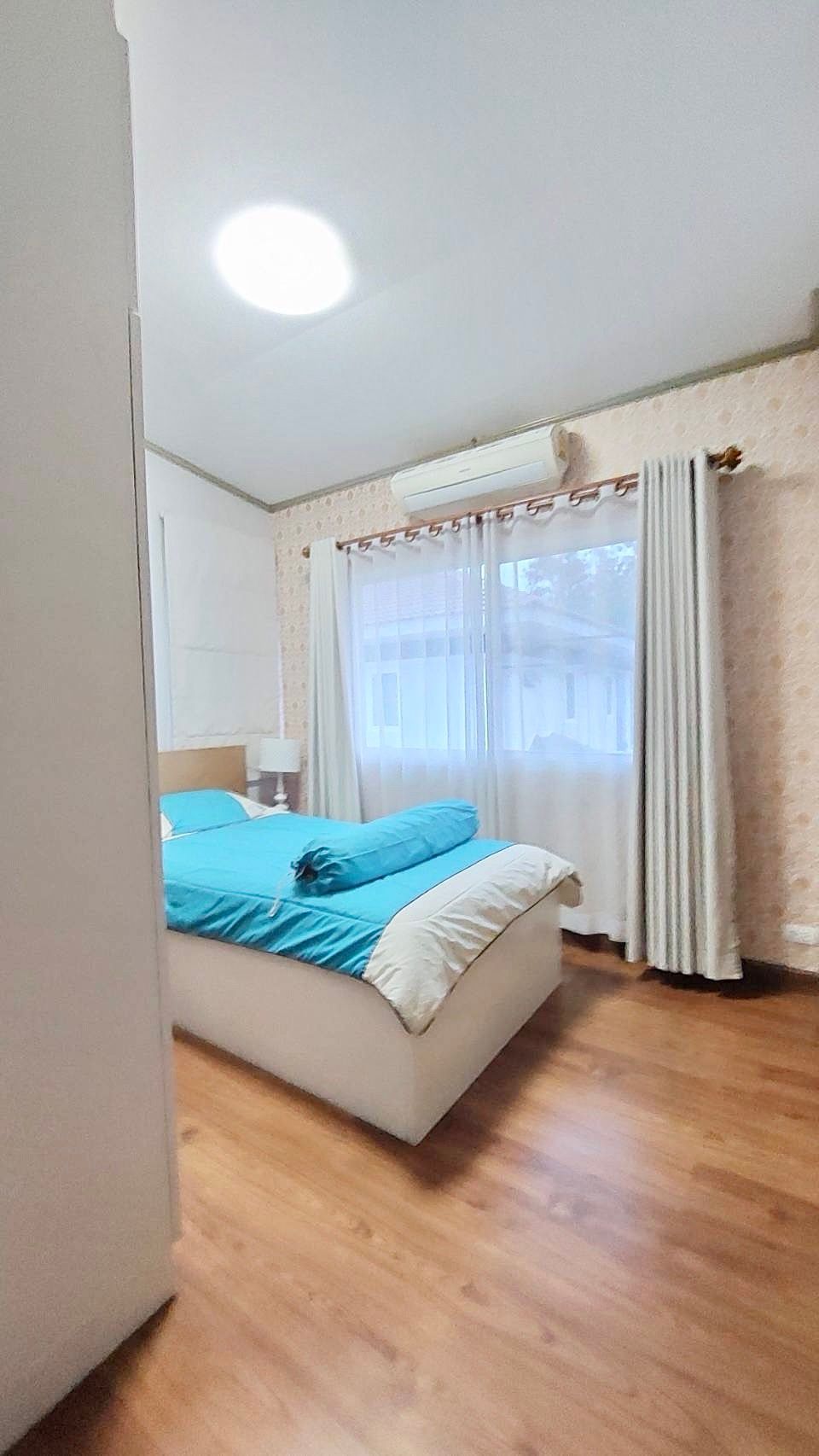 4 卧室 独立房屋 出租 在  - Image 17