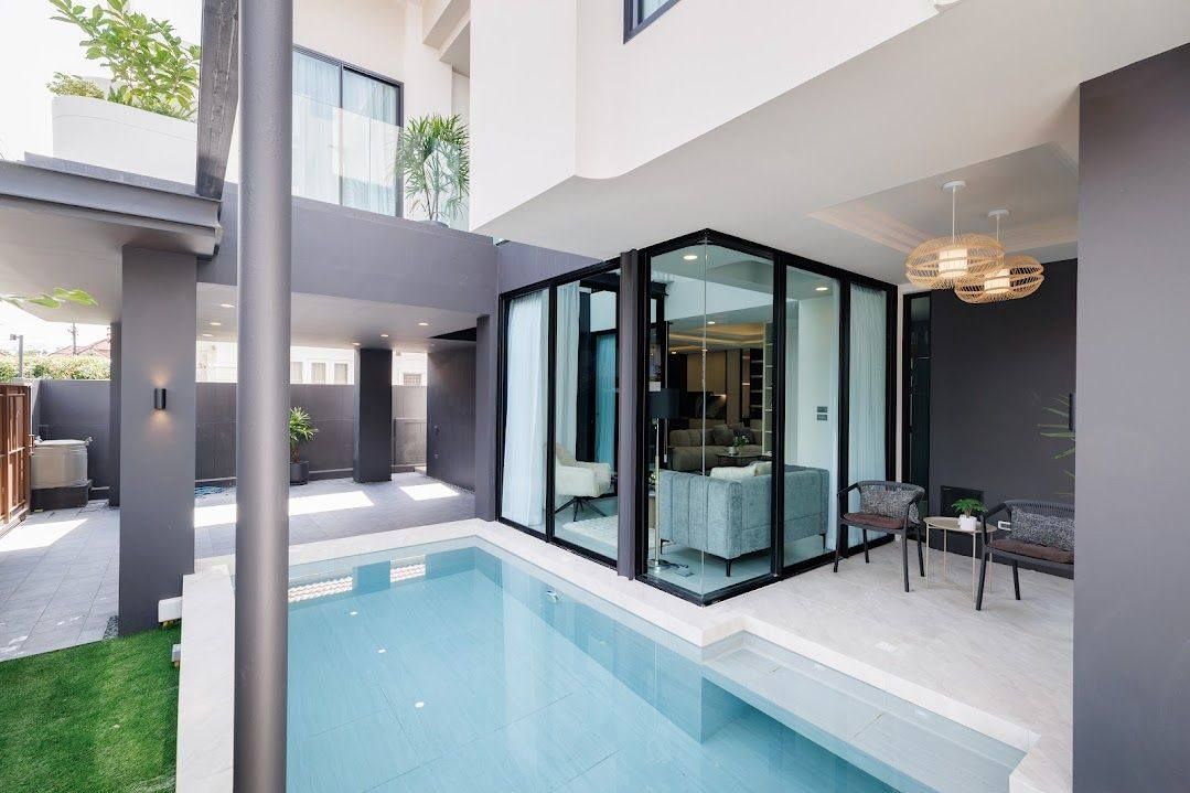 5 卧室 独立房屋 出售 在  - Image 1