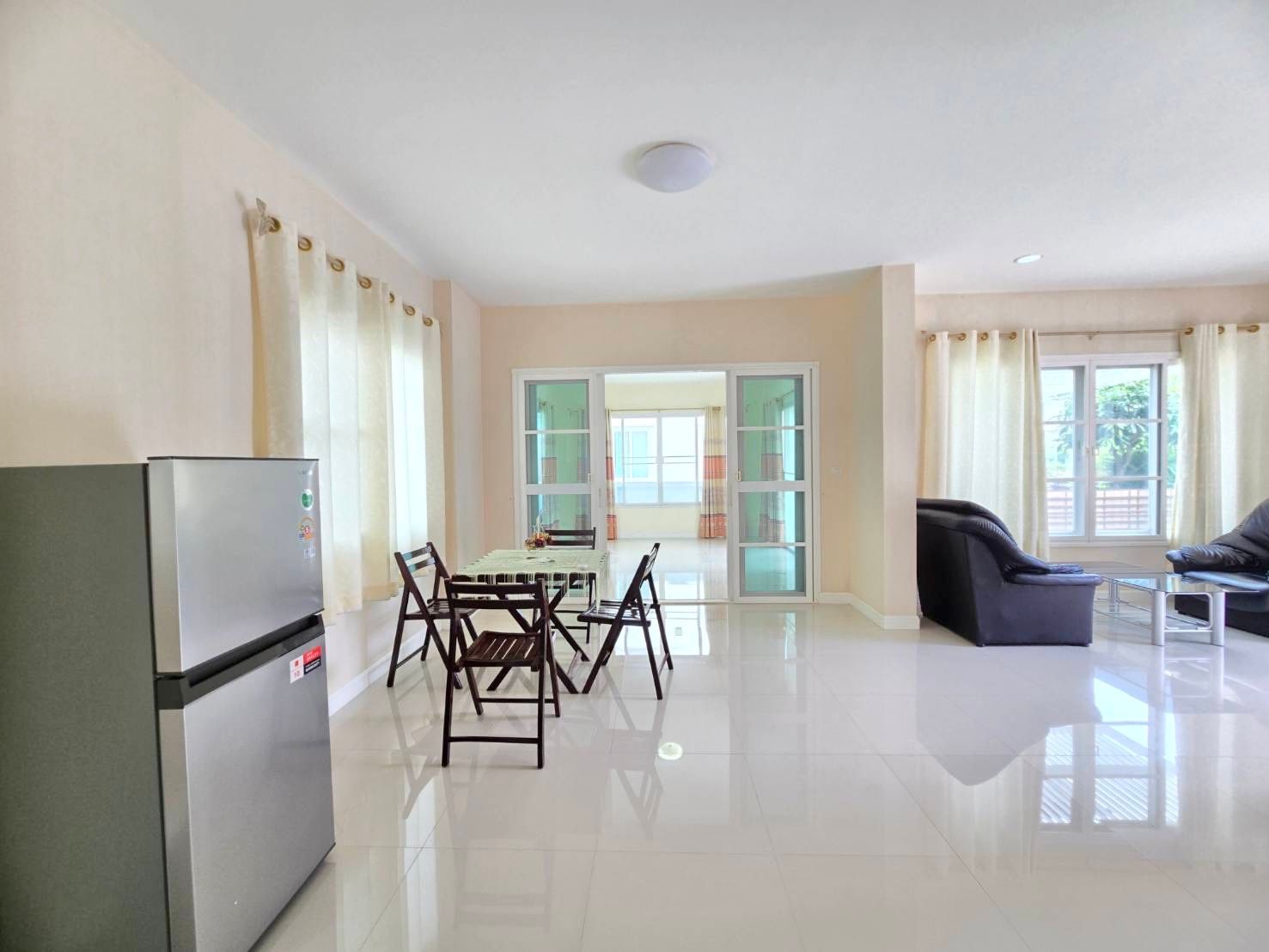 เดอะ แกรนด์ วิลเลจ - Image 7