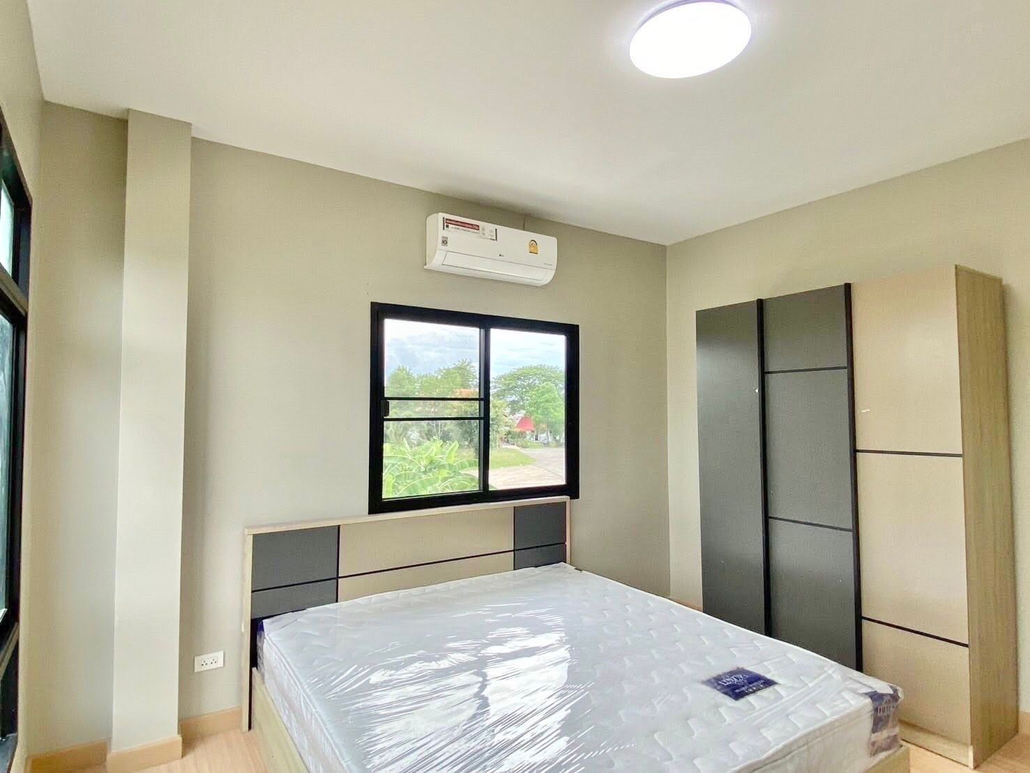 3 卧室 独立房屋 出租 在  - Image 9