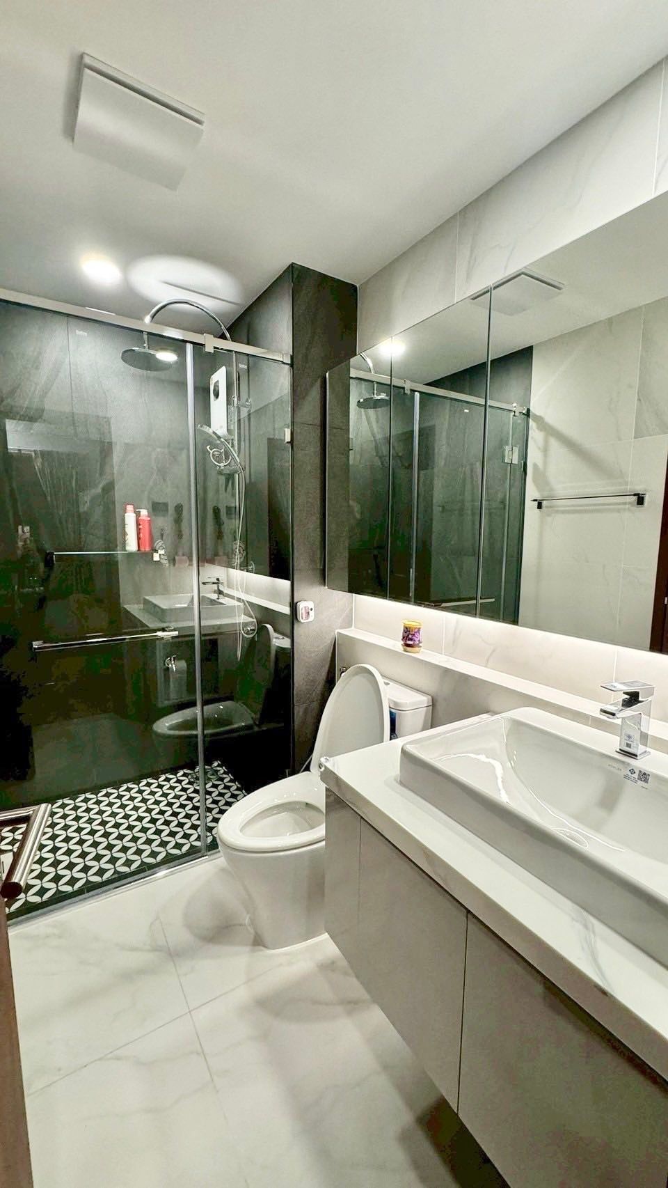 1 卧室 公寓 出租 在  - Image 4