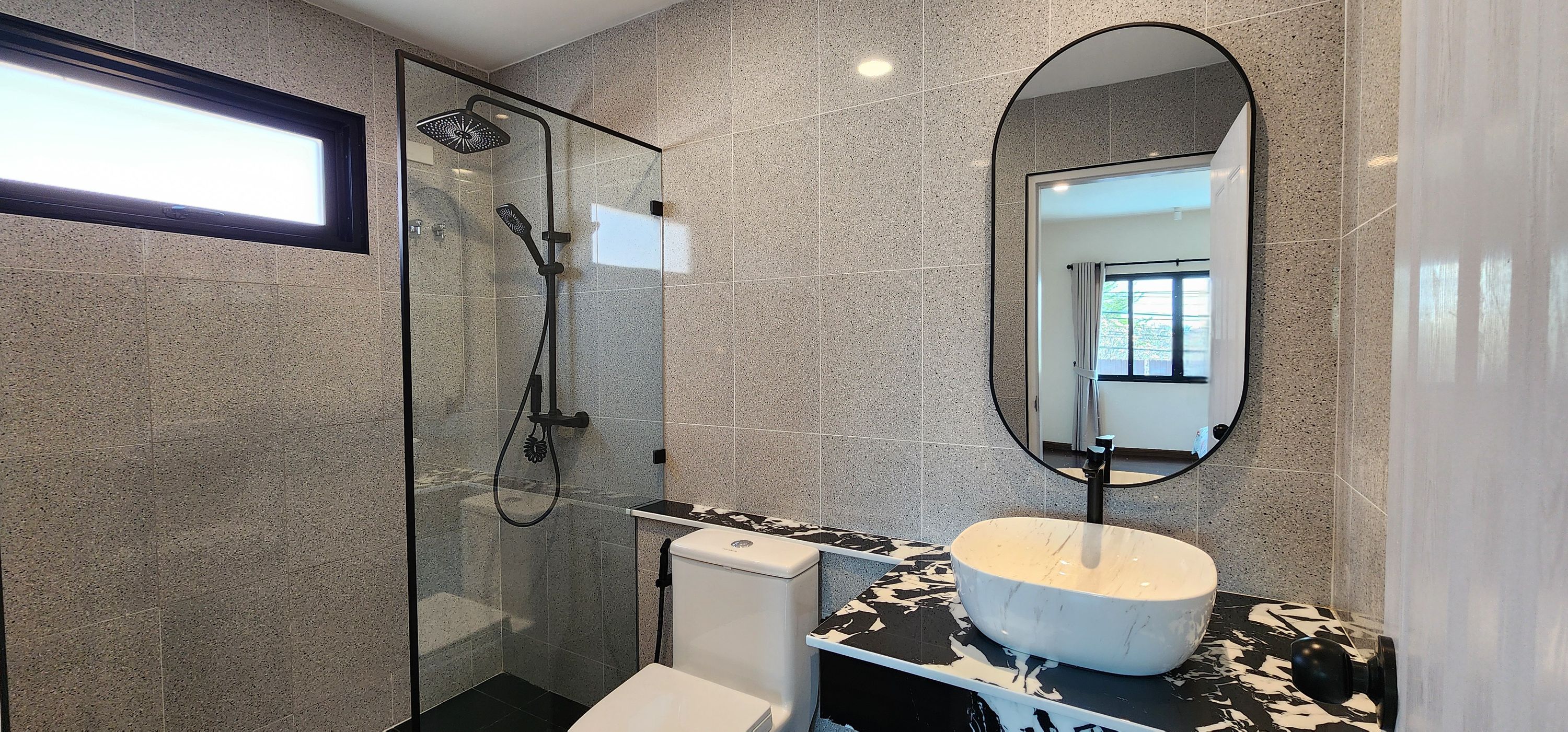 Chonlada Land&House - Image 12