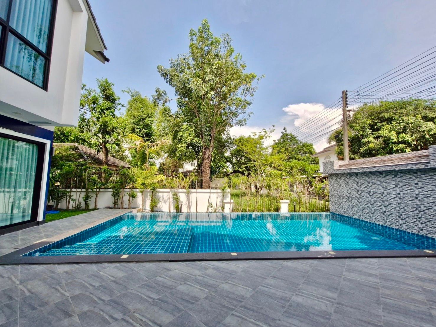 uploads/efe1bc97-da39-4732-9026-bc1cbf882b7a/4a0190bf-0748-456d-9180-2cef939f4171