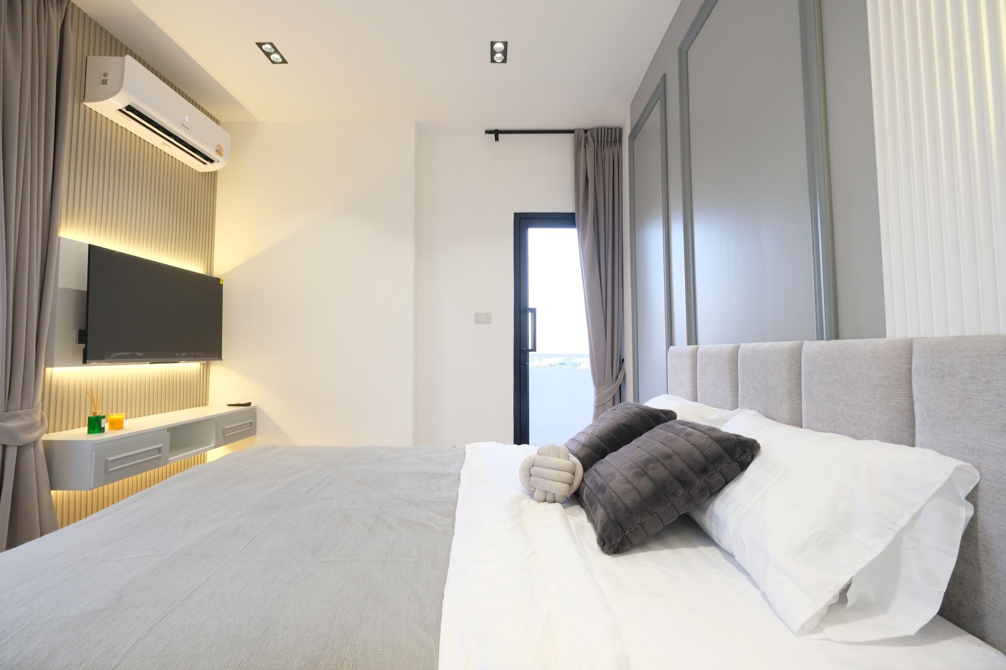 Hill Park 2 - Image 9